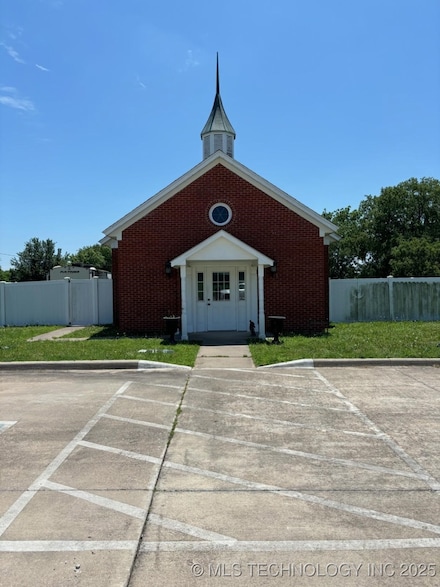 1309 E 18th St, Ada, OK 74820