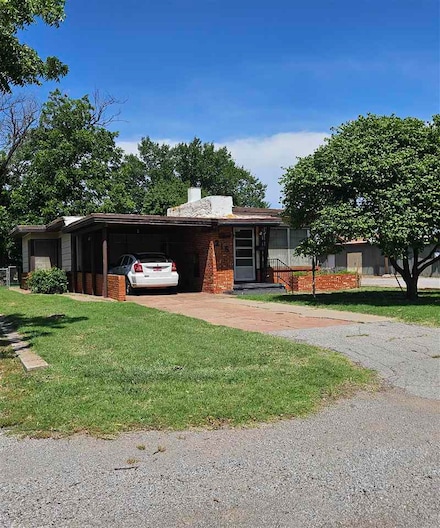 215 N 16th St, Frederick, OK 73542