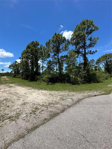 13201 Telegraph Dr, Punta Gorda, FL 33955