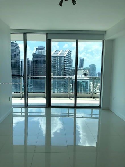 92 SW 3rd St Unit 4403, Miami, FL 33130