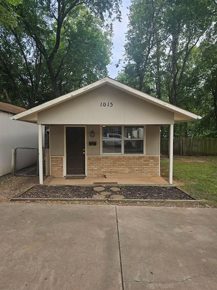 1015 W 10th Ave, Stillwater, OK 74074