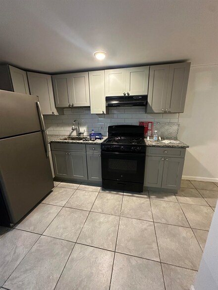 585 Bramhall Ave Unit 1, Jersey City, NJ 07304