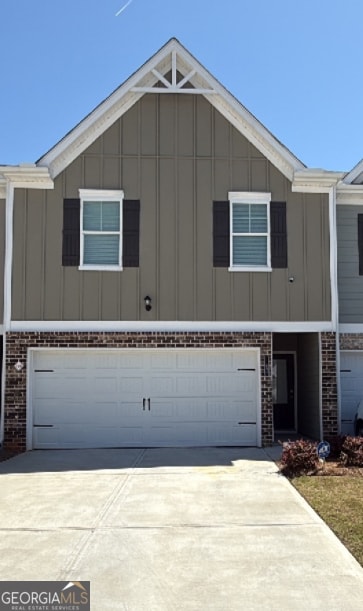 11692 Mendenhall Ct, Hampton, GA 30228