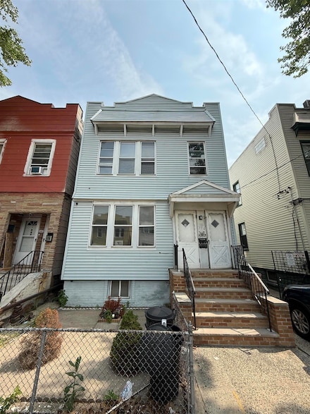 120 Clarke Ave Unit 2, Jersey City, NJ 07304