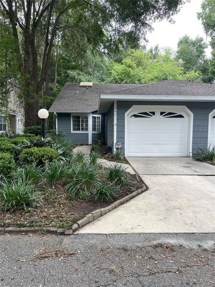 5047 SW 9th Ln, Gainesville, FL 32607