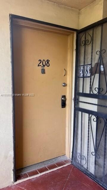 8895 Fontainebleau Blvd Unit 208, Miami, FL 33172