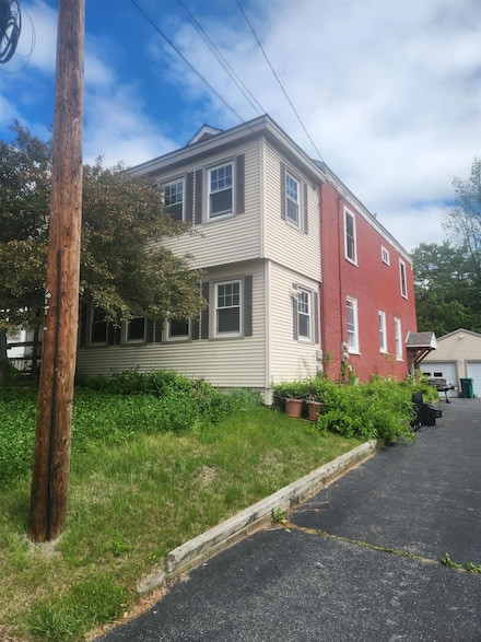 5 Woodbury St, Keene, NH 03431