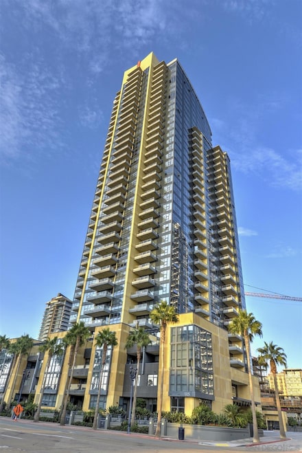 1325 Pacific Hwy Unit 1805, San Diego, CA 92101