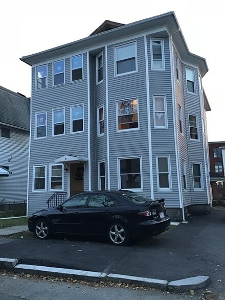 6 Ives St, Worcester, MA 01603