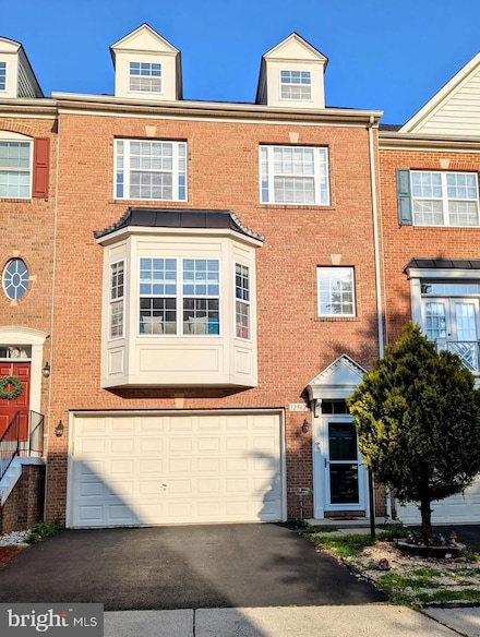 12562 Royal Wolf Place, Fairfax, VA 22030