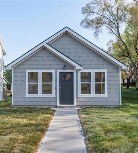 2705 Olive St, Saint Joseph, MO 64507