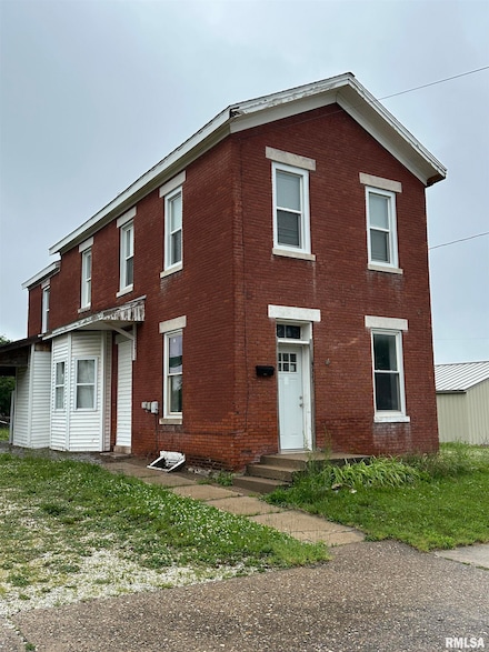431 N 5th St, Quincy, IL 62301