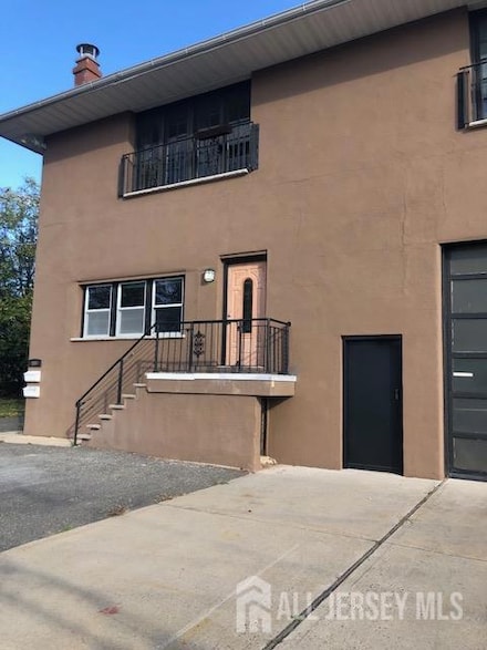 100 Albert Ave, Edison, NJ 08837