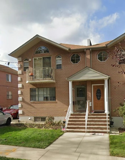 88-03 70th Dr Unit 2, Forest Hills, NY 11375