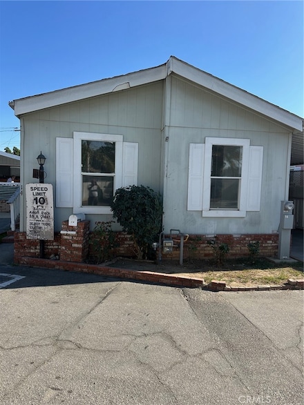 9861 Mission Blvd Unit 14, Riverside, CA 92509