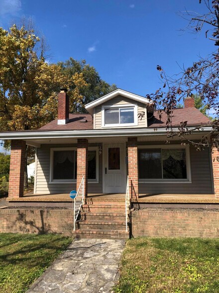 2624 Dibblee Ave, Columbus, OH 43204