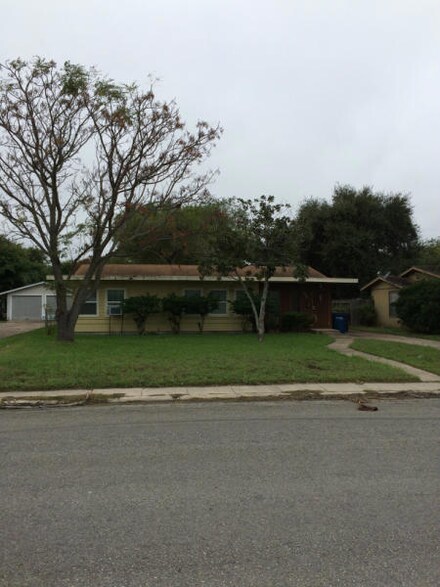 713 Westchester Dr, Corpus Christi, TX 78408