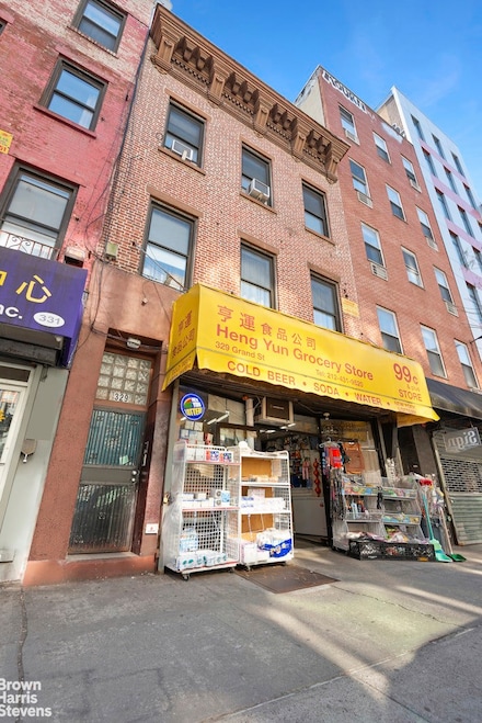 329 Grand St, Brooklyn, NY 11211