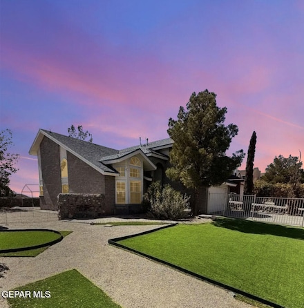 1301 Tierra Roja St, El Paso, TX 79912
