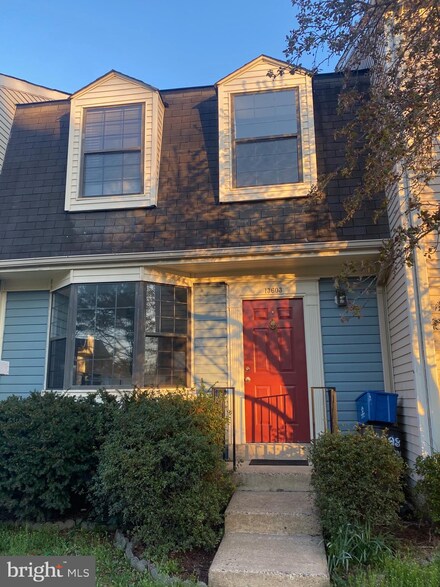 13603 Wildflower Ln, Clifton, VA 20124