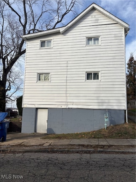 1109 Carlisle Ave, Cambridge, OH 43725