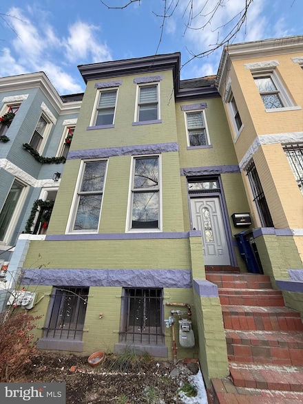 3405 Holmead Place NW, Washington, DC 20010