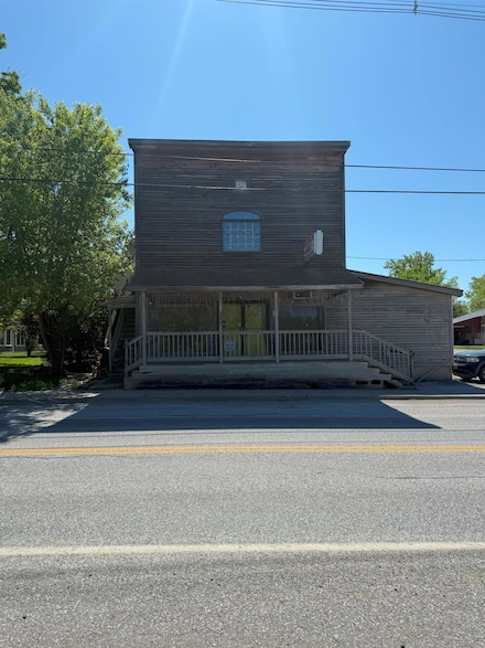 40 N Main St, Alburgh, VT 05440