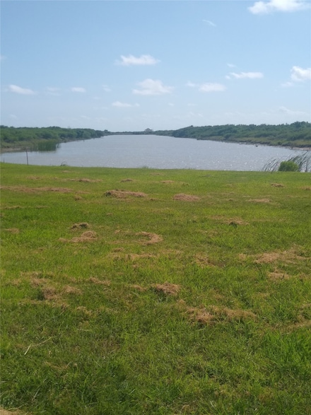 2972 Palacios Bay Dr, Palacios, TX 77465