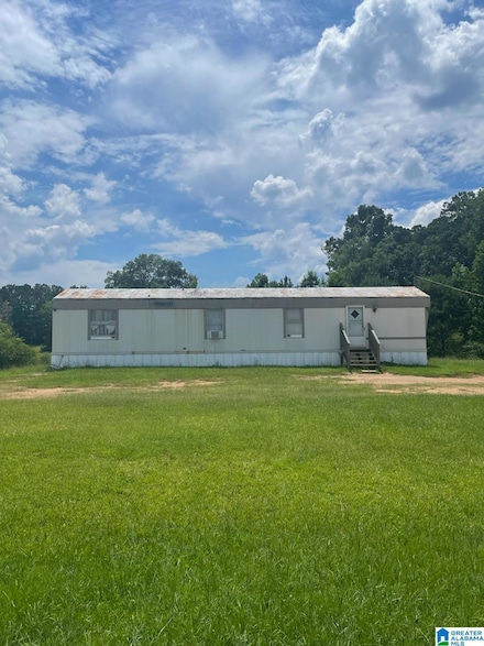 11 Coosa Cove Ln, Columbiana, AL 35051