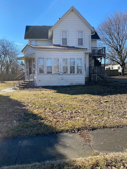 154 W Sheffield St, Saint Anne, IL 60964