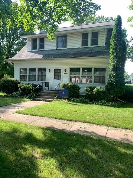 26778 Church St, Edwardsburg, MI 49112