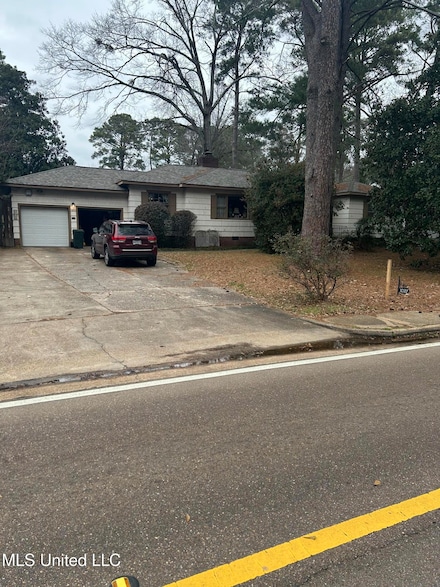 1032 Meadowbrook Rd, Jackson, MS 39206