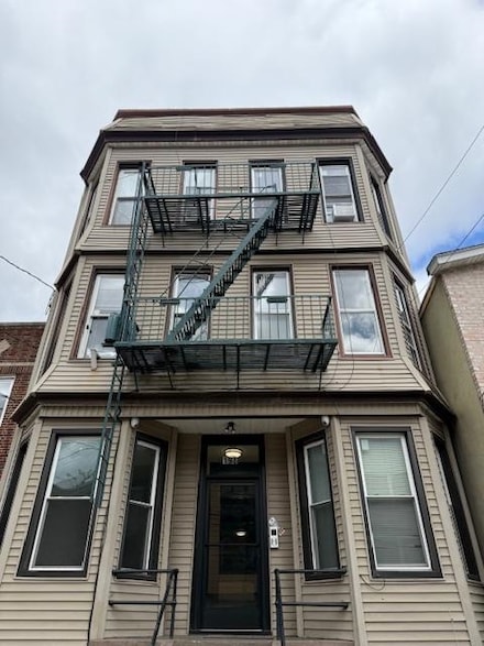 198 Griffith St, Jersey City, NJ 07307