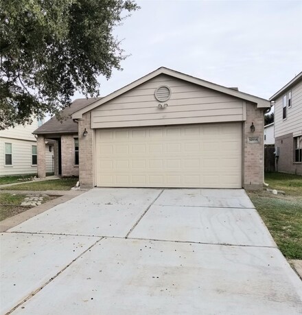 13114 Hill Canyon Ln, Houston, TX 77072