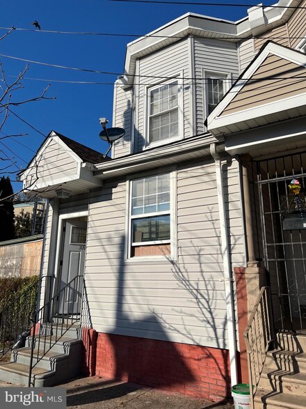 309 York St, Camden, NJ 08102