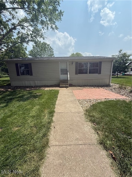13 Short St, Frazeysburg, OH 43822