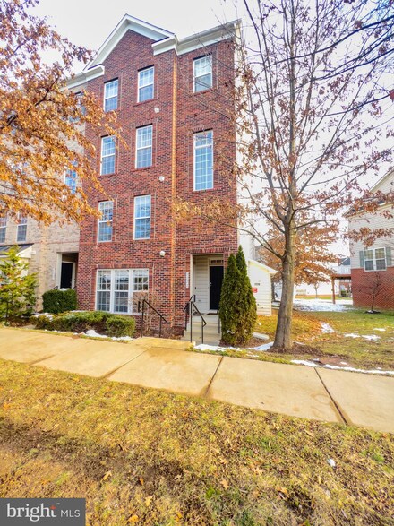 2222 Merseyside Dr Unit 76, Woodbridge, VA 22191
