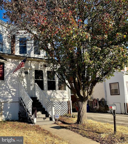 226 Cedar Ave, Holmes, PA 19043