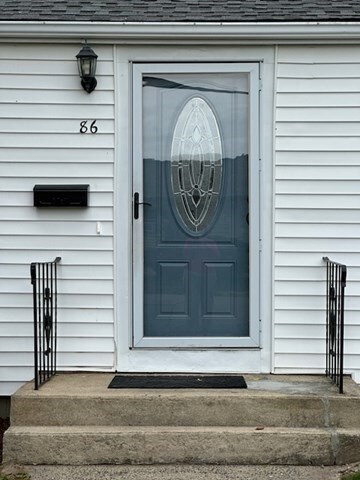 86 Seabrook Rd, Hyannis, MA 02601