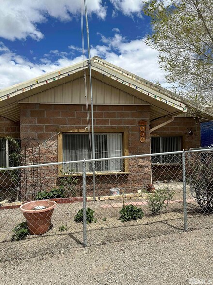 278 S Booker St, Tonopah, NV 89049
