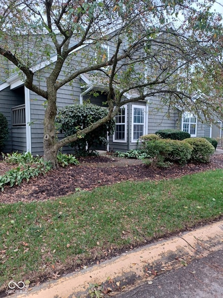 7717 Harbour Isle, Indianapolis, IN 46240