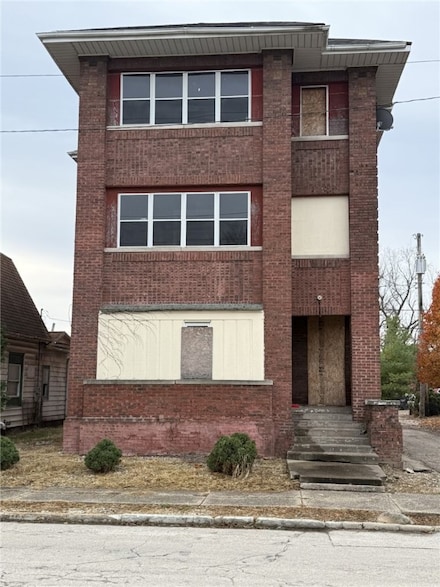 206 W Madison St, Danville, IL 61832