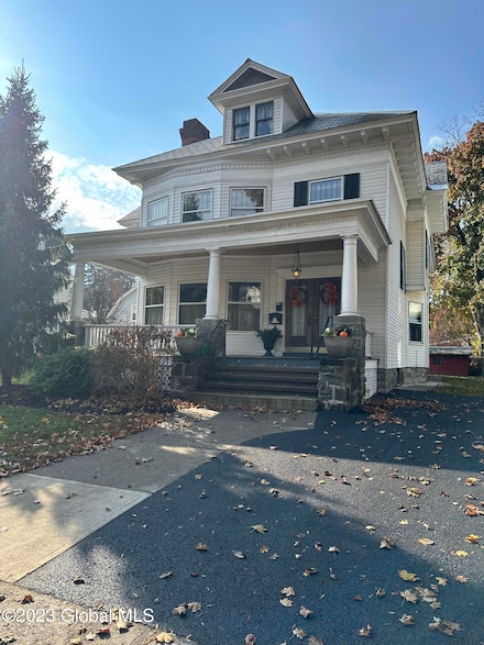 492 Glen St, Glens Falls, NY 12801