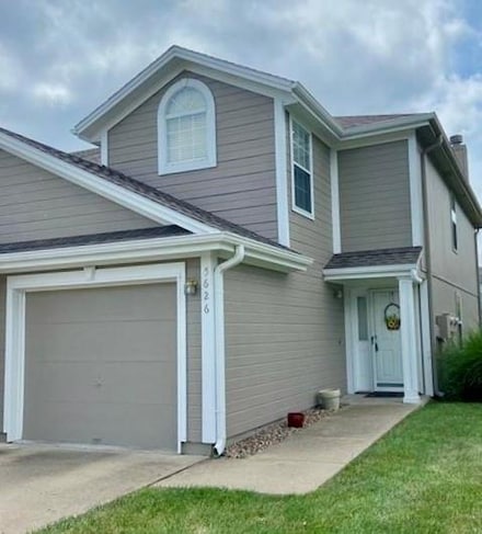 5626 NW Moonlight Meadow Ct, Lees Summit, MO 64064
