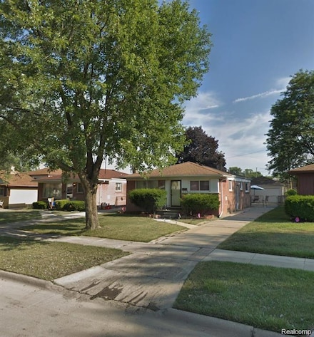 24107 Hanover St, Dearborn Heights, MI 48125