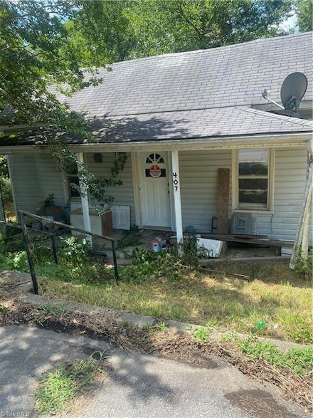 407 Victor St, Eden, NC 27288