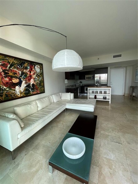951 Brickell Ave Unit 1408, Miami, FL 33131