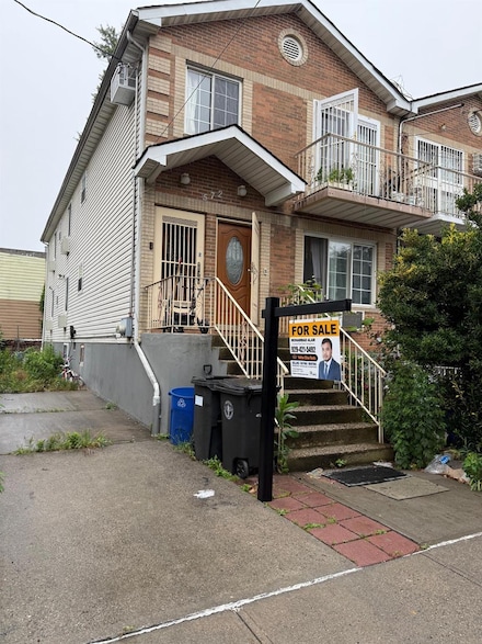 572 Glenmore Ave, Brooklyn, NY 11207