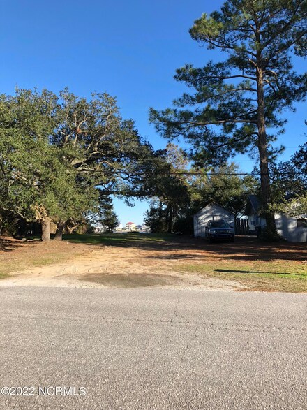 1326 Saint Joseph St, Carolina Beach, NC 28428