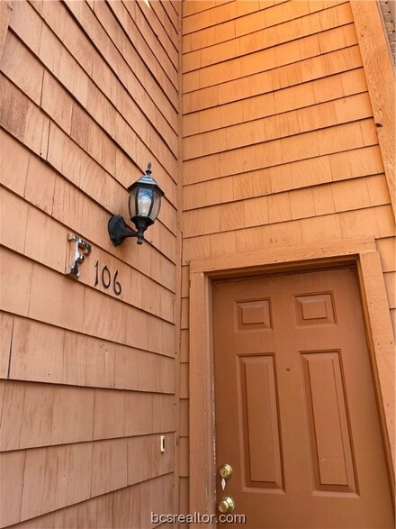 1305 W Villa Maria Rd Unit F106, Bryan, TX 77801
